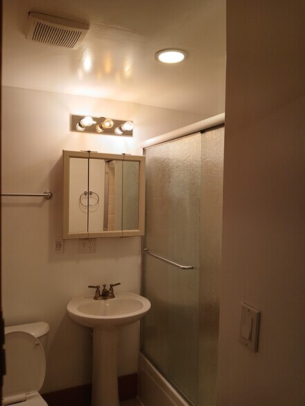 More Photos Of 701 N Montana Ave, Miles City Apartments For Sale