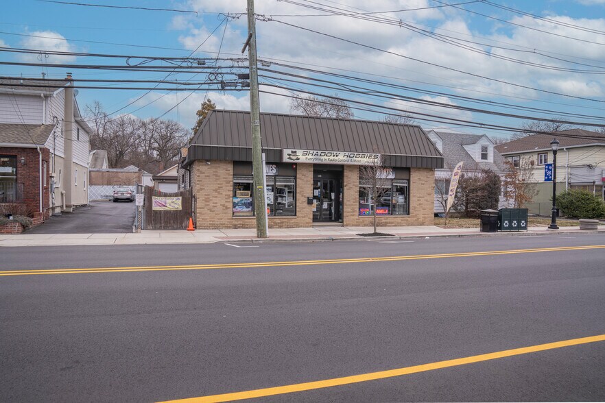 More Photos Of 1012 McBride Ave, Woodland Park Freestanding For Sale