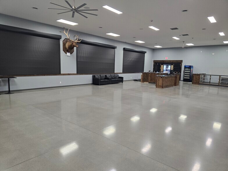 More Photos Of 870 N 2nd E, Rexburg General Retail For Lease