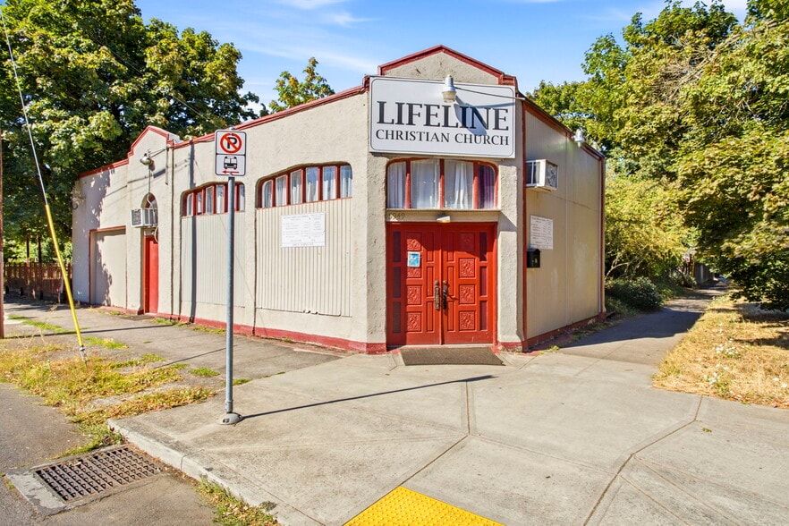 Primary Photo Of 5949 N Albina Ave, Portland Religious Facility For Sale