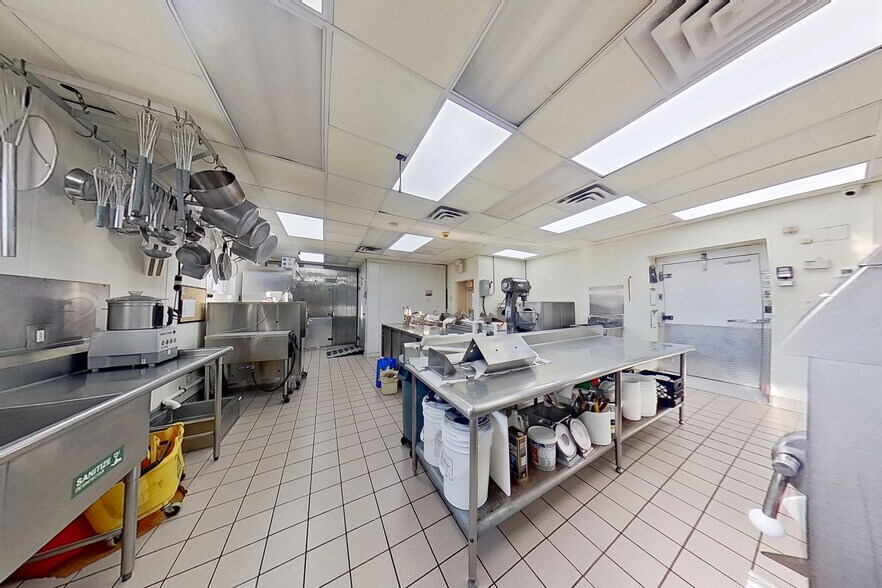 More Photos Of 62 W Inman Ave, Rahway Flex For Lease