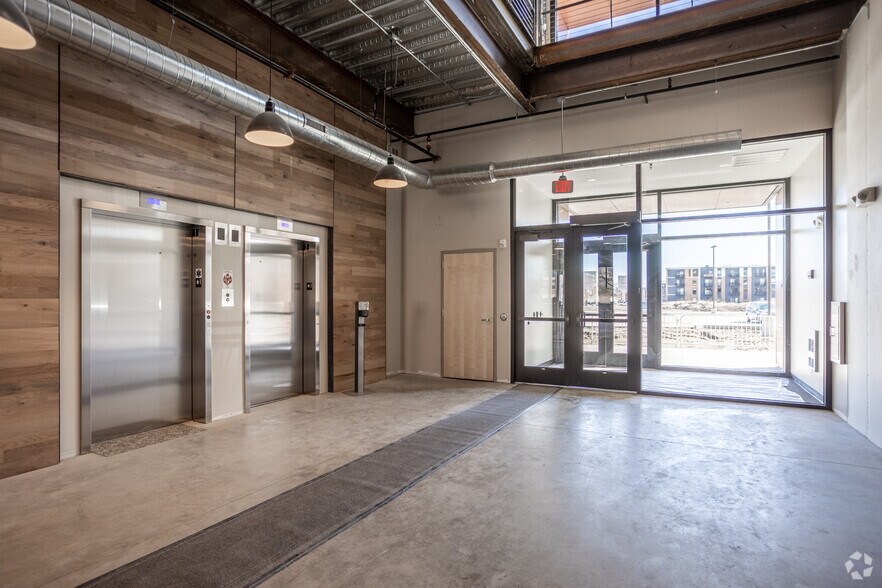 More Photos Of 220 SW 9th St, Des Moines Office For Lease