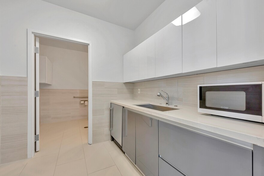 More Photos Of 1285 El Camino Real, Menlo Park Apartments For Lease