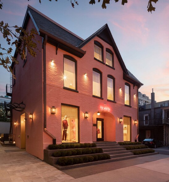 More Photos Of 121 Scollard St, Toronto Storefront For Sale