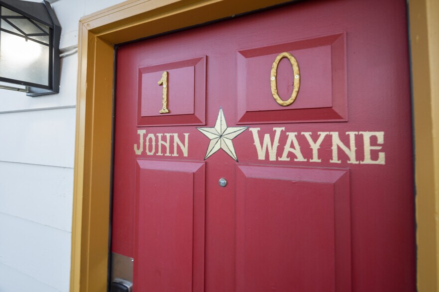 More Photos Of 166 S 400 E, Moab Hotel For Sale