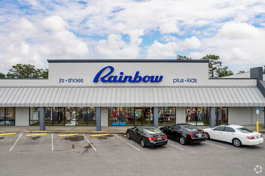 More Photos Of 6121-6235 N Davis Hwy, Pensacola General Retail For Lease
