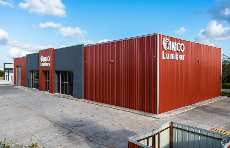 More Photos Of 3640 Ruben M Torres Sr Blvd, Brownsville Freestanding For Lease