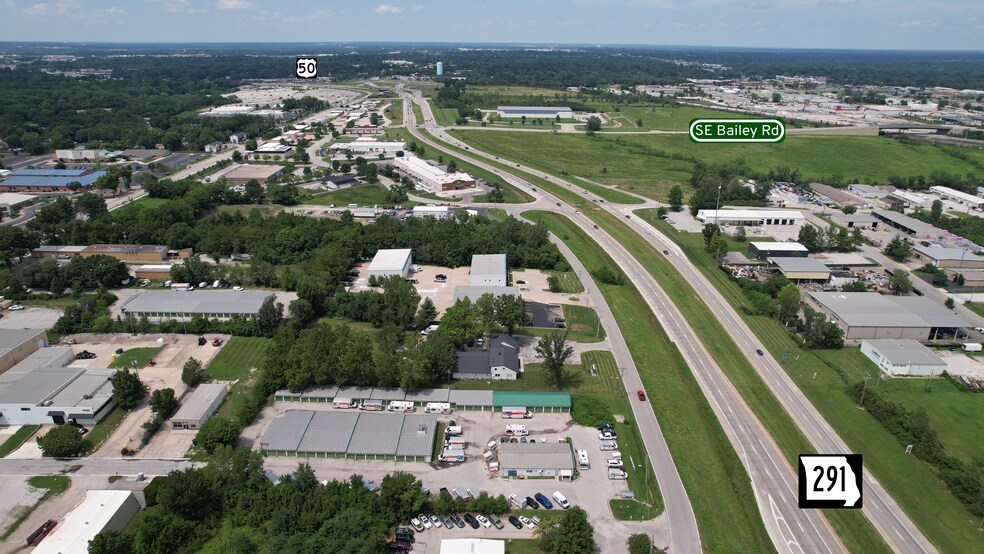 More Photos Of 1600 SW Market St, Lee's Summit Office For Sale