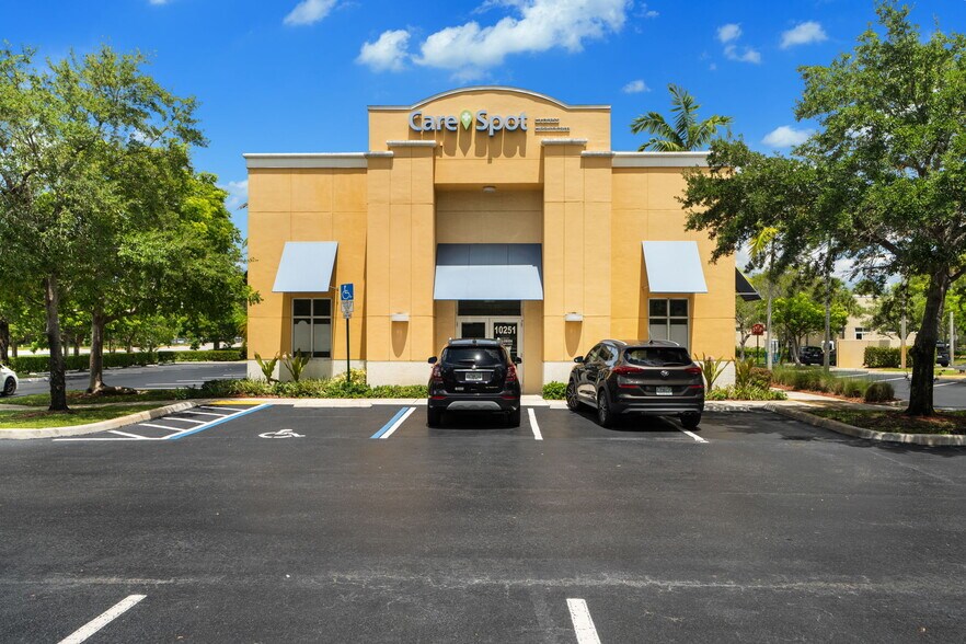 More Photos Of 10101-10181 W Commercial Blvd, Fort Lauderdale Unknown For Lease