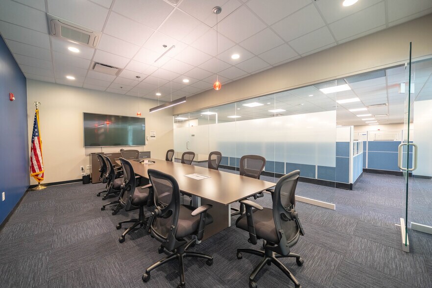 More Photos Of 1220 Ward Ave, West Chester Flex For Lease