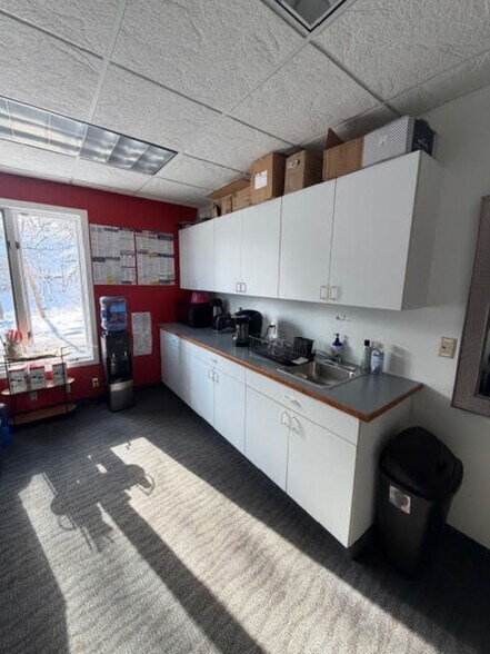 More Photos Of 10 Grove St, Pittsford Office For Lease