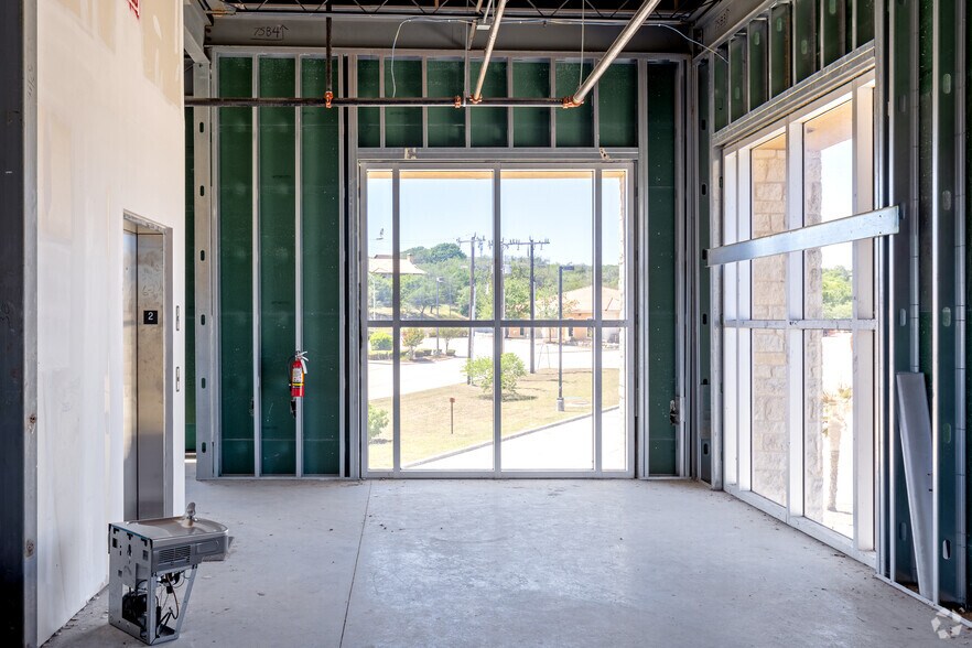 More Photos Of 818 Knights Cross Dr, San Antonio Medical For Lease