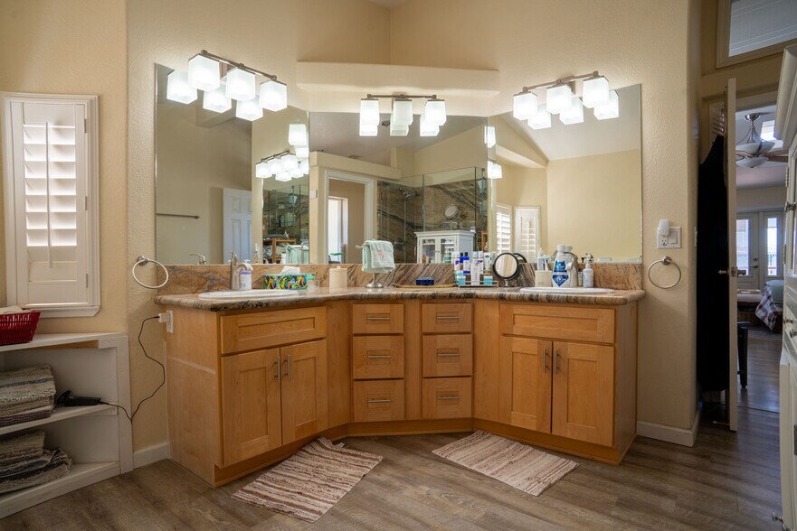 More Photos Of 2017 Walnut Blvd, Brentwood Land For Sale