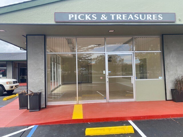 More Photos Of 947-959 Front St, Novato General Retail For Lease