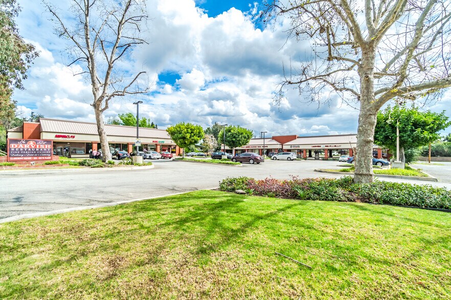 More Photos Of 926-950 W Foothill Blvd, Claremont Unknown For Lease