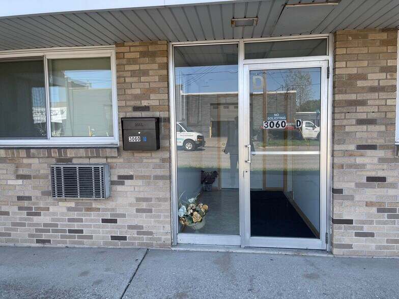 More Photos Of 3060 Madison Ave SE, Grand Rapids Service For Lease