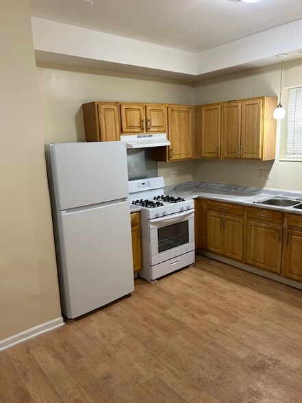 More Photos Of 5840 S King Dr, Chicago Apartments For Sale