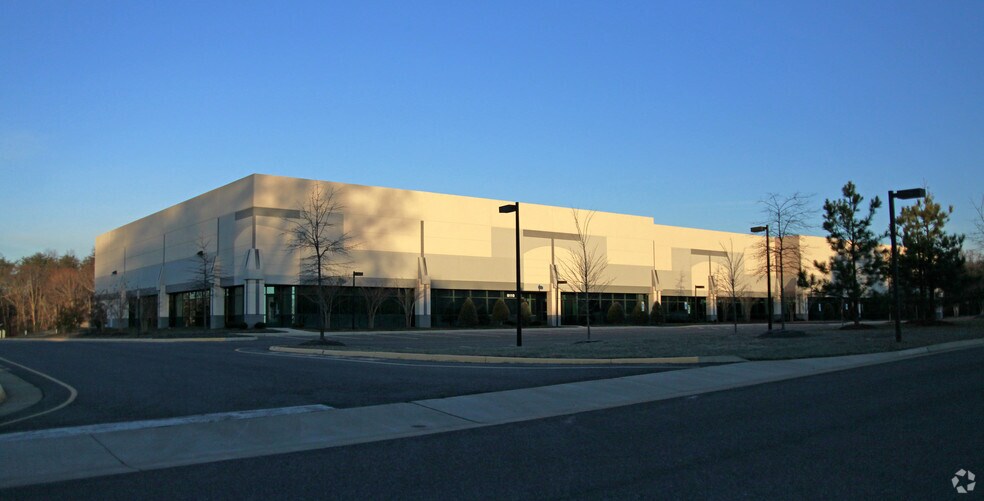 More Photos Of 8110 River Stone Dr, Fredericksburg Warehouse For Lease