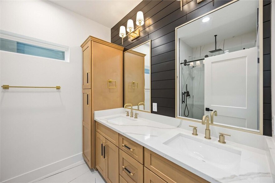 More Photos Of 8009 Cora st, Houston Multifamily For Sale