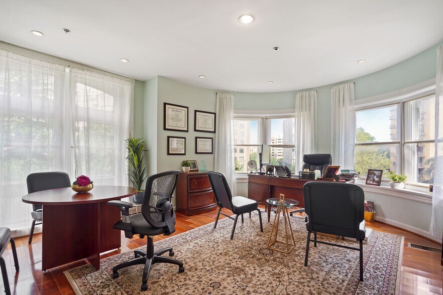 More Photos Of 1011 New Hampshire Ave NW, Washington Office For Lease