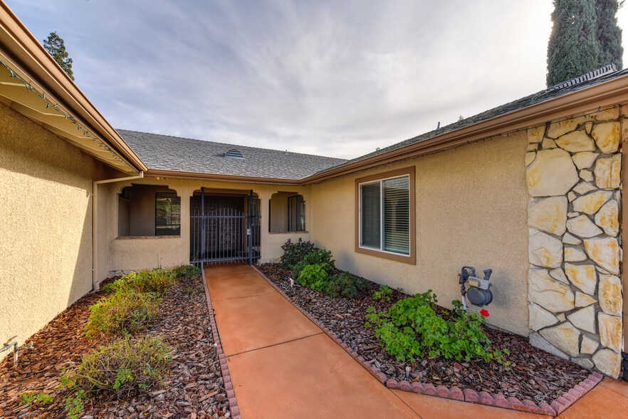 More Photos Of 1419 Champion Oaks Dr, Roseville Assisted Living For Sale