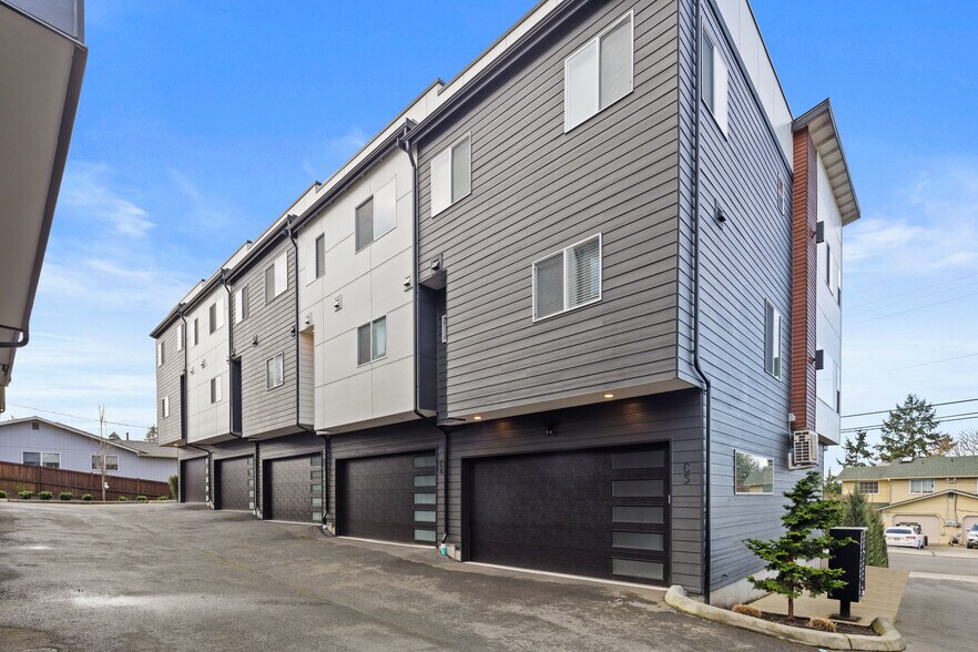 More Photos Of 8524 19th St W, Tacoma Apartments For Sale