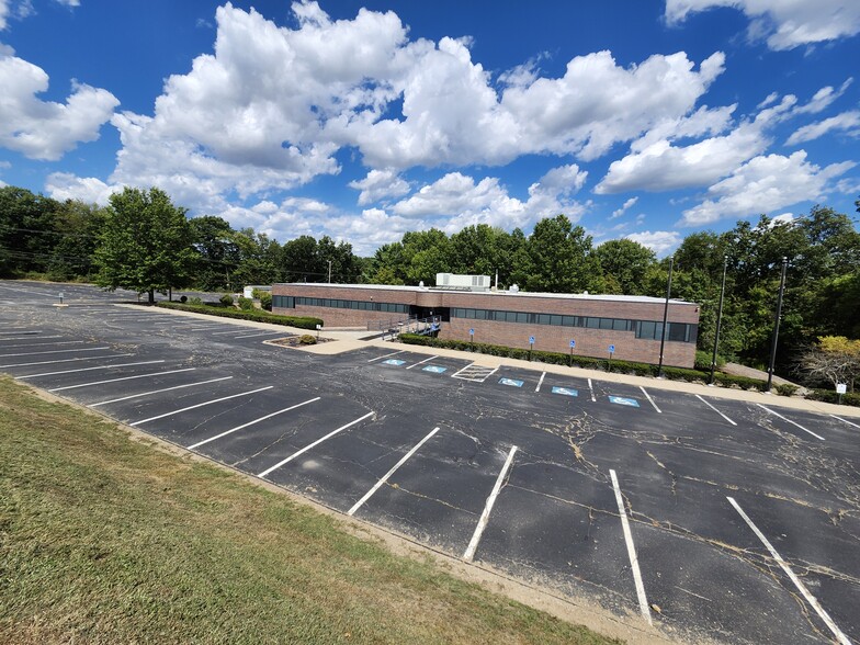 More Photos Of 250 Park West Dr, Pittsburgh Office For Sale