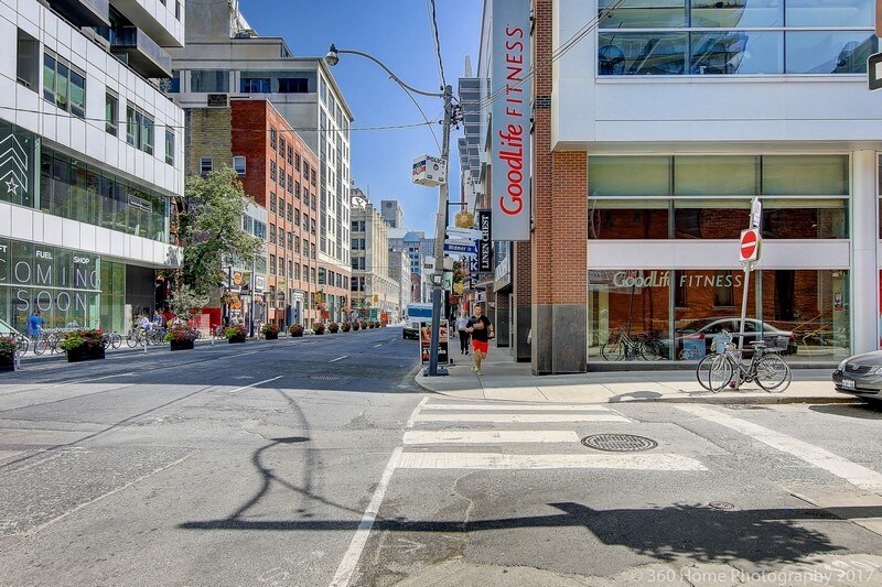 More Photos Of 300-302 Richmond St W, Toronto Storefront Retail Office For Lease