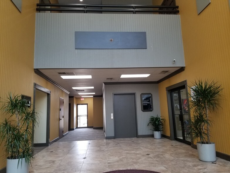 More Photos Of 2840 E 51st St, Tulsa Medical For Lease