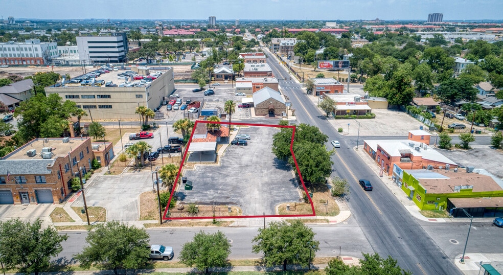 More Photos Of 1815 N New Braunfels Ave, San Antonio Restaurant For Lease