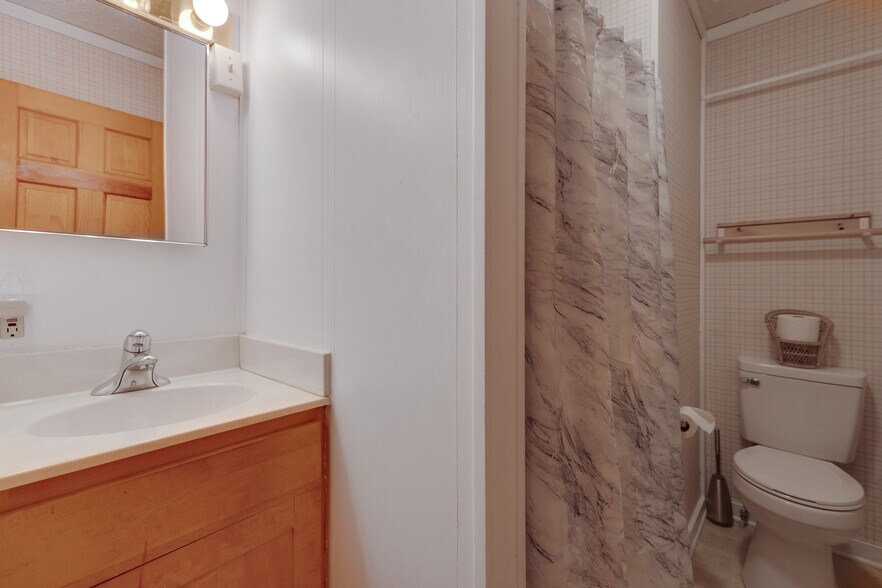 More Photos Of 11 Mountainside Dr, Berkeley Springs Specialty For Sale