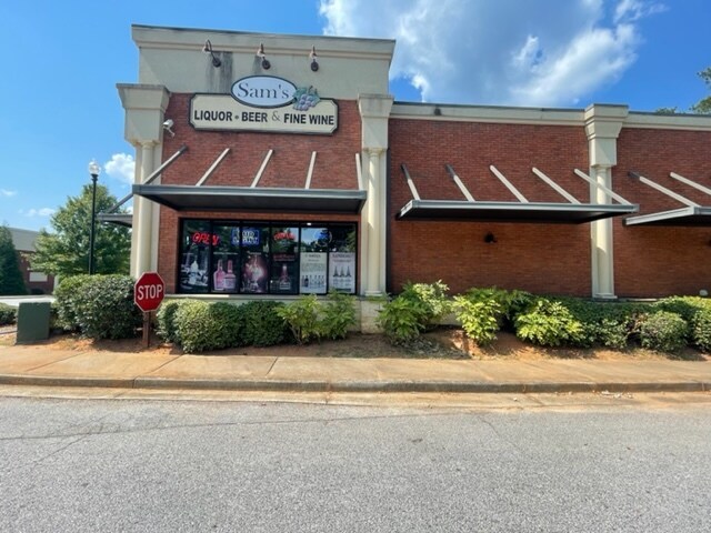 More Photos Of 102 Lexington Cir, Peachtree City Freestanding For Sale