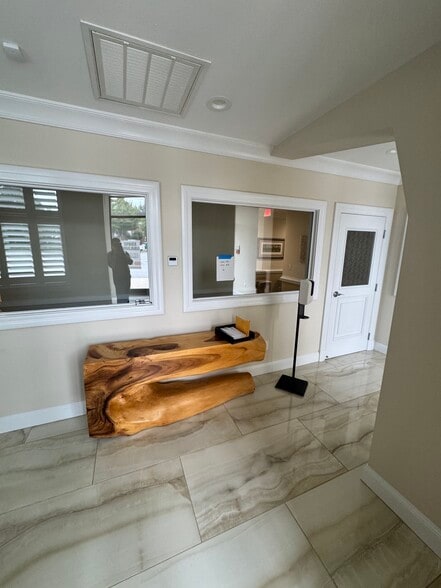 More Photos Of 101 Neal Pl, High Point Office For Lease