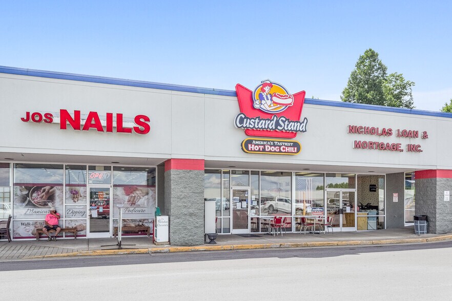 More Photos Of 1000-1032 Wal St, Summersville Unknown For Lease