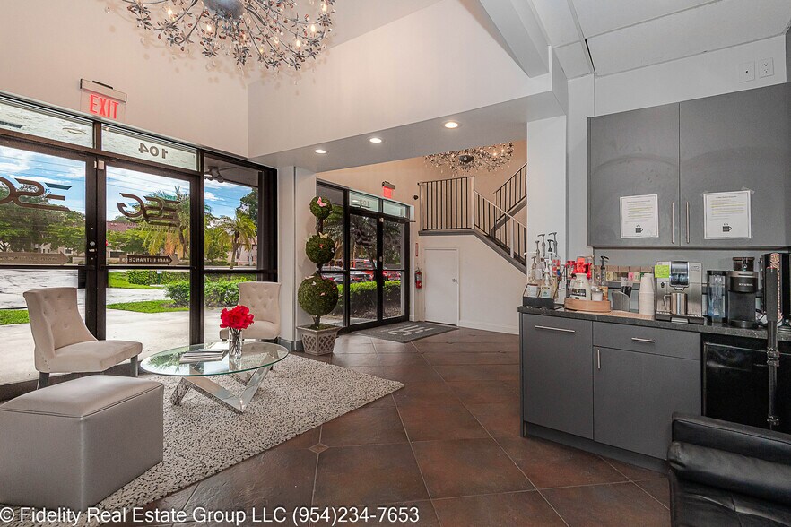 More Photos Of 3650 Coral Ridge Dr, Coral Springs Light Manufacturing For Sale