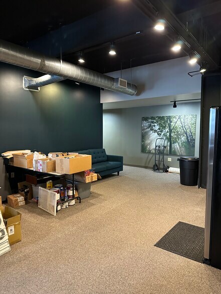 More Photos Of 407 Broad St, Chattanooga General Retail For Lease