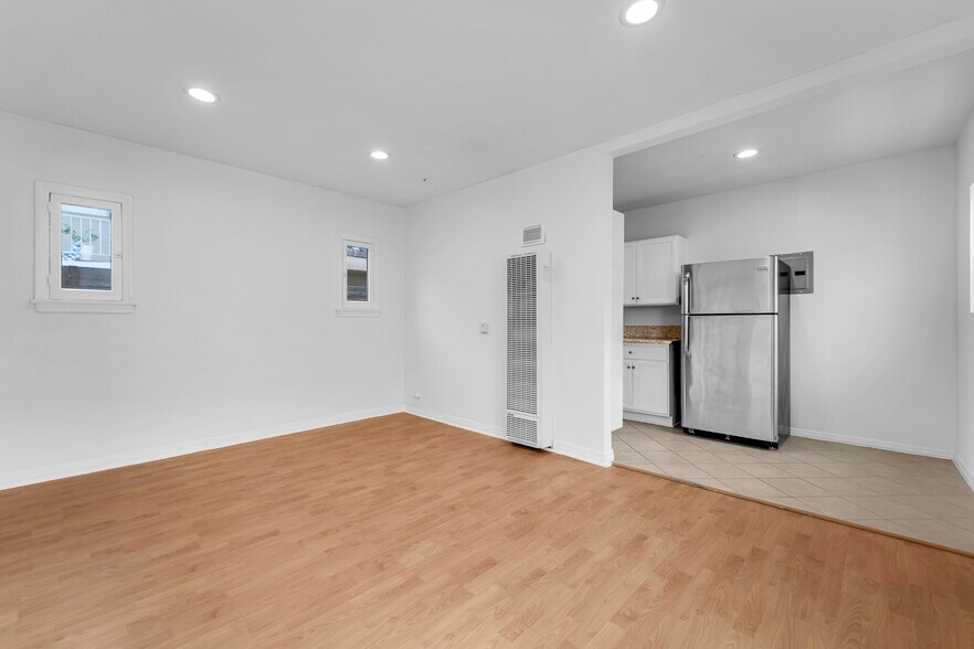 More Photos Of 2122 20th St, Santa Monica Apartments For Sale