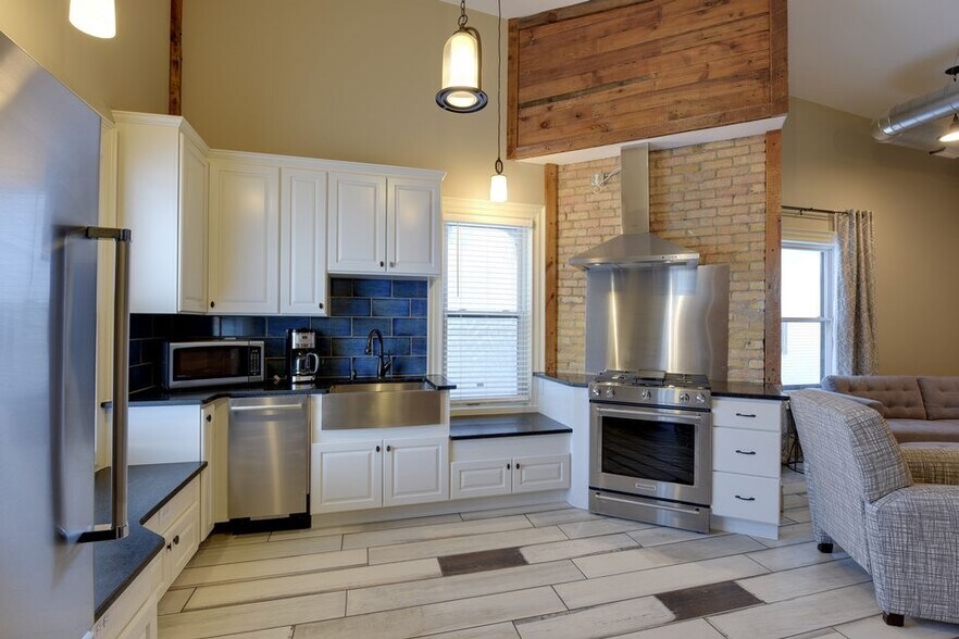 More Photos Of 1802 11th Ave S, Minneapolis Apartments For Sale