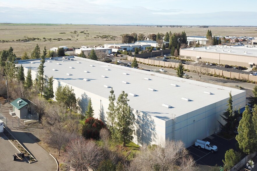 More Photos Of 1221 Tara Ct, Rocklin Warehouse For Lease