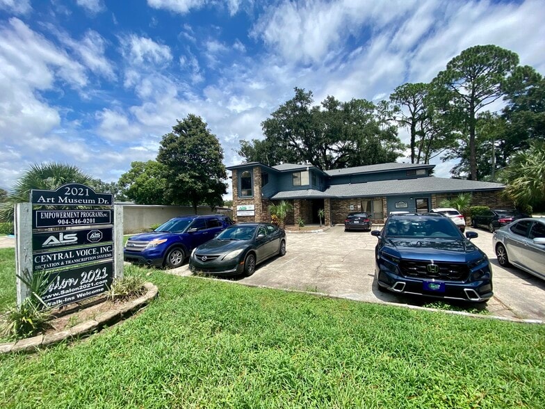 More Photos Of 2021 Art Museum Dr, Jacksonville Loft Creative Space For Sale