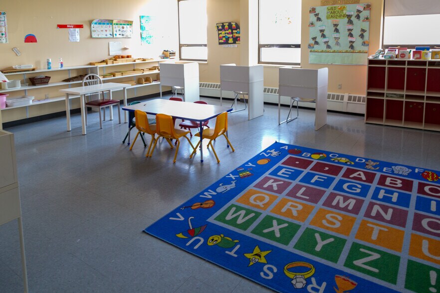 More Photos Of 1460 Livingston Ave, North Brunswick Warehouse For Lease