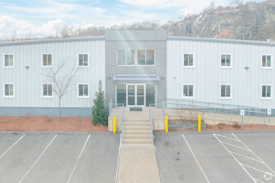More Photos Of 66 Holton St, Woburn Manufacturing For Lease