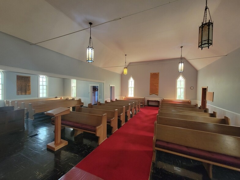 More Photos Of 228 Church St, Winfield Religious Facility For Sale
