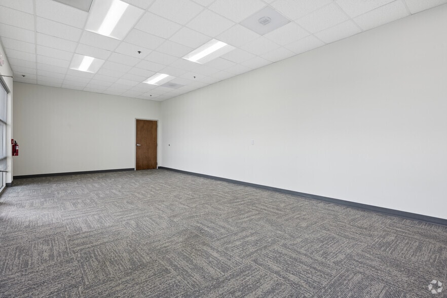 More Photos Of 408 Gallimore Dairy Rd, Greensboro Unknown For Lease