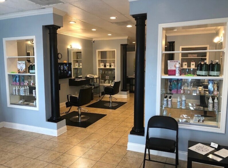 More Photos Of 6465 Calder Ave, Beaumont Storefront Retail Office For Lease