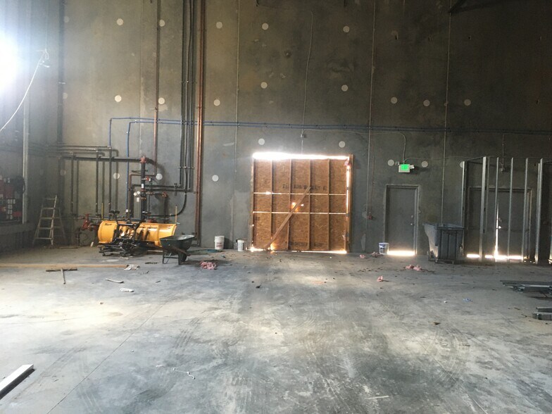 More Photos Of 355 US Highway 22, Springfield General Retail For Lease