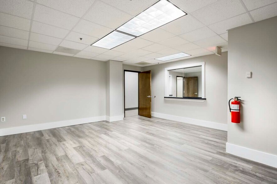 More Photos Of 115 Blarney Dr, Columbia Medical For Lease