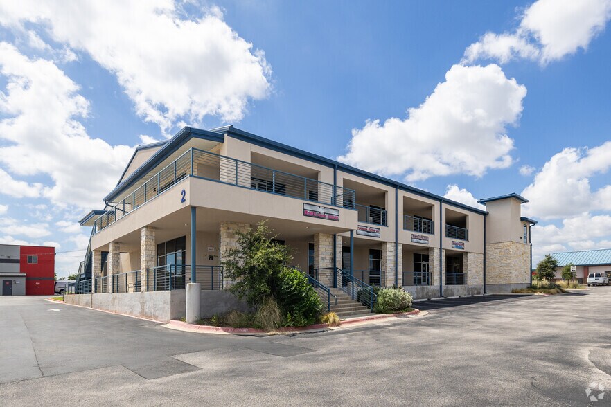 Primary Photo Of 2050 Double Creek Dr, Round Rock Medical For Lease