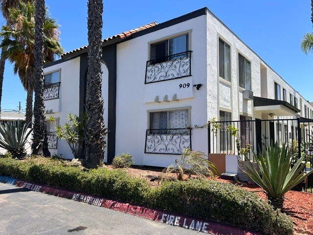 More Photos Of 909 S Sunshine Ave, El Cajon Apartments For Sale