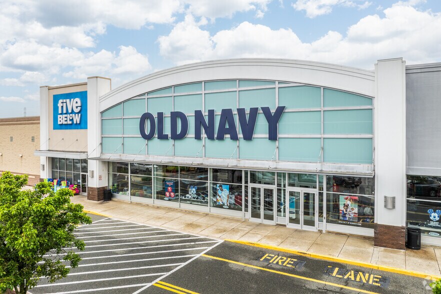 Primary Photo Of 2400-2470 Chemical Rd, Plymouth Meeting General Retail For Lease